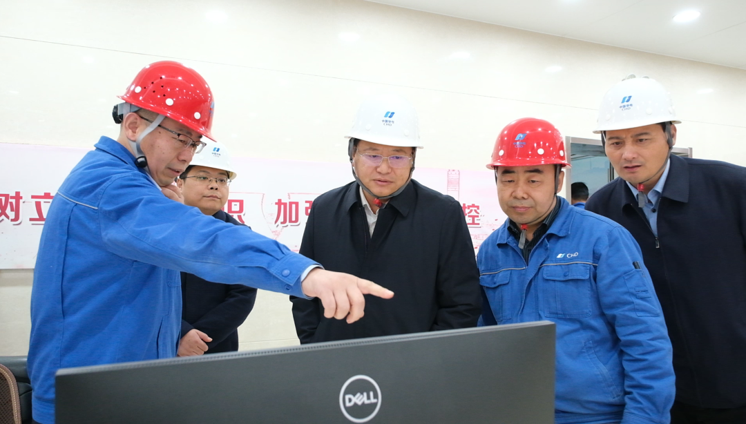 您现在的位置:>首页>新闻>市中新闻>11月14日,区委书记宋磊现场调研