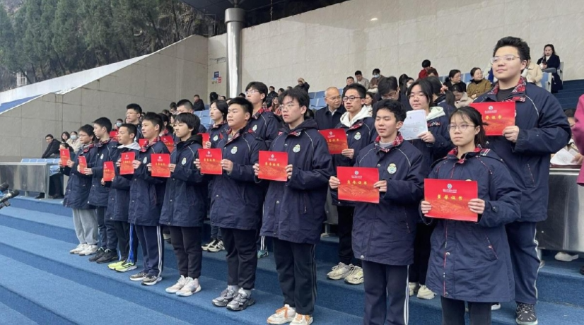 忙碌,温暖,挑战,前行,是对湖师大附中(黄石一中)2023年最好的总结