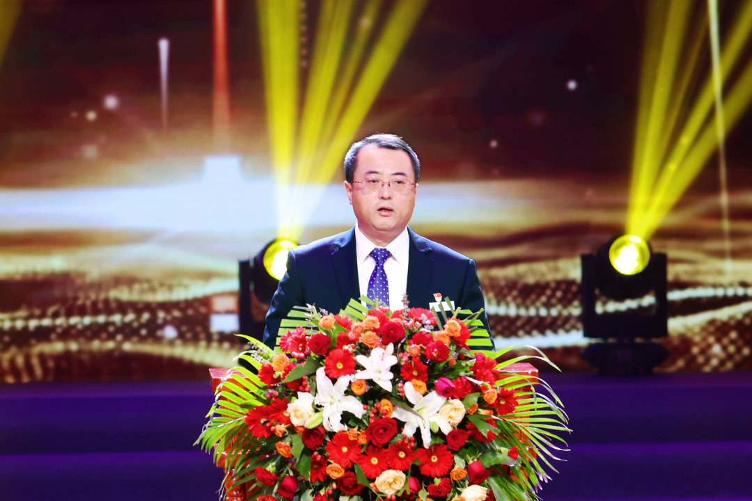 踔厉奋发勇毅前行山西农商联合银行举行挂牌开业文艺汇演