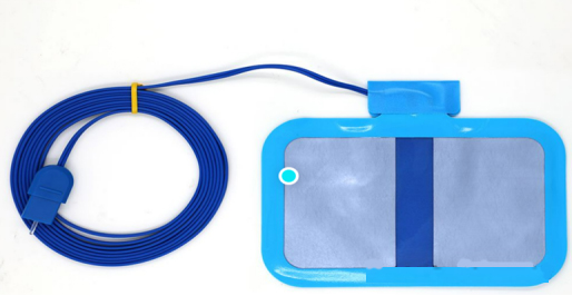 怎么贴负极板【为您解答】做手术时为什么身上要贴一个冰冰凉的东西？_https://www.jmylbn.com_新闻资讯_第5张