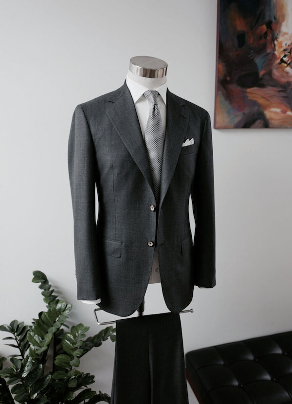 哪里可以看出西服是属于顶级定制西装