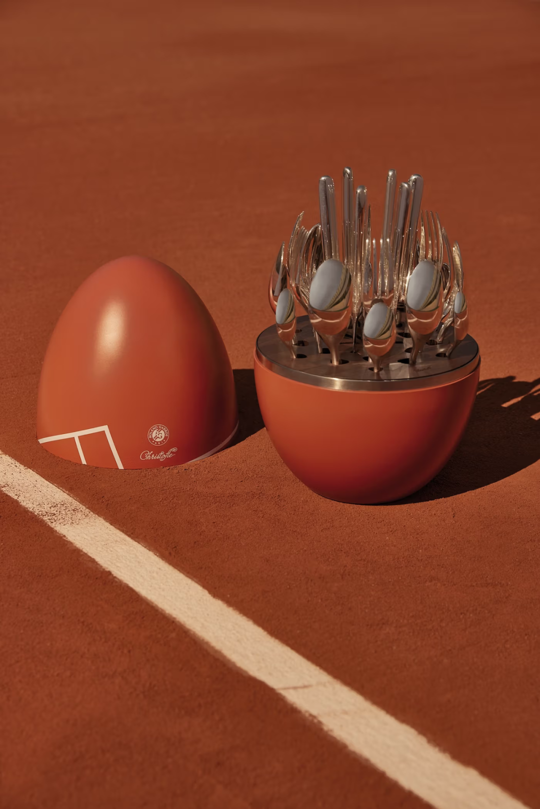    左右滑动>>>christofle与久负盛名的roland-garros联手,带来mood