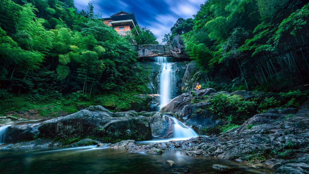 石梁飞瀑.png