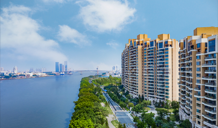 番禺南天名苑在售建面140-270平产品，均价约8-9.5万/平？