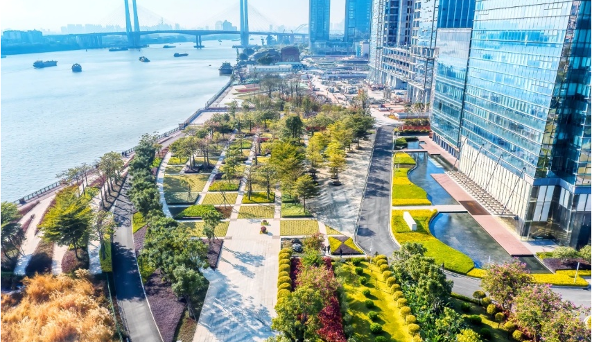 海珠西派粤府均价6.5-10万/平，建面120-140㎡!