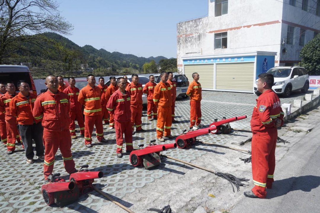 花溪区多措并举织密森林防火网