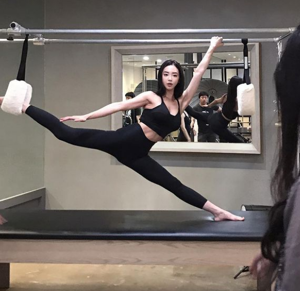 韩国angelababy惊艳全网,天使脸魔鬼身材堪称一绝,网友:真的太丧心病