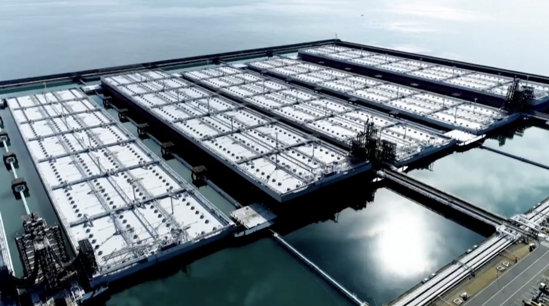 图为日本石油储备场。