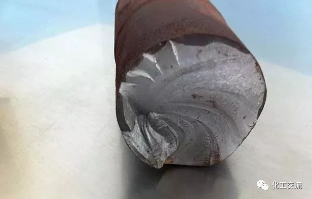 為什么含碳量高的鋼材容易斷裂？的圖1