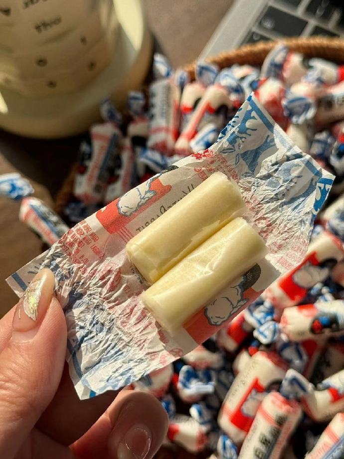 White Rabbit Candy Wrapper Viral with Foreign Visitors - 1983 Award
