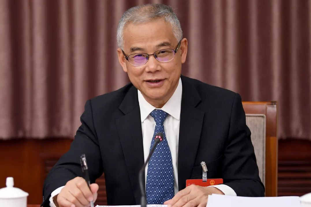 龙腾四海9位龙年出生的钢铁大佬高管