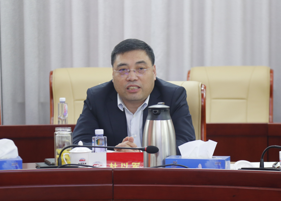 杜以军与二公司董事长吴延江等领导会见四川省资阳市雁江区龚小平一行