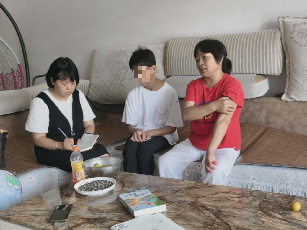 【未成年人防溺水工作】“爱心妈妈”牵手“巾帼志愿者” 共筑暑期防溺水“守护堤”