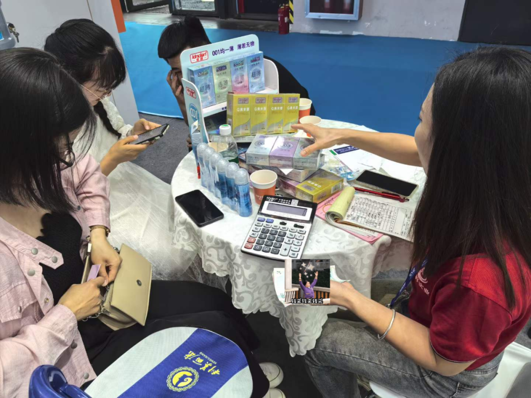 全国药交会收官  康祥计生专柜利润倍增解决方案受市场青睐3.png