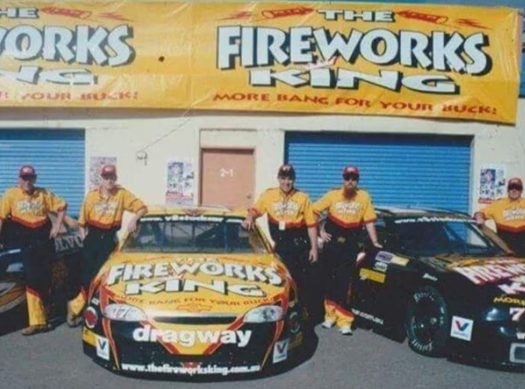 揣$20万闯广州！澳洲“烟花大王”发家史，曾76次被送上法庭（组图） - 1