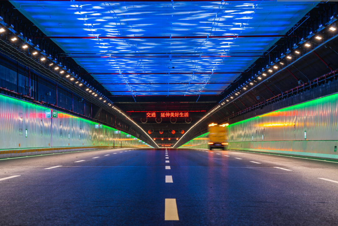 最新回应！深中通道海底隧道“最美天幕”去哪啦？