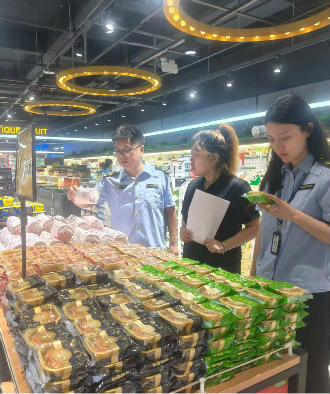 _国庆假日市场供给丰富_食品在国庆促销活动