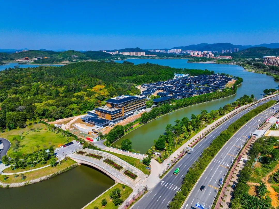 增城保利明玥湖光84㎡~121㎡，近地铁！