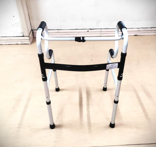 怎么用助行器【川骨知乎】助行器助您安全行走，您会用了吗_https://www.jmylbn.com_新闻资讯_第4张