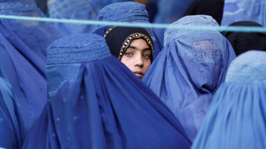 一个女人,决定独自前往阿富汗