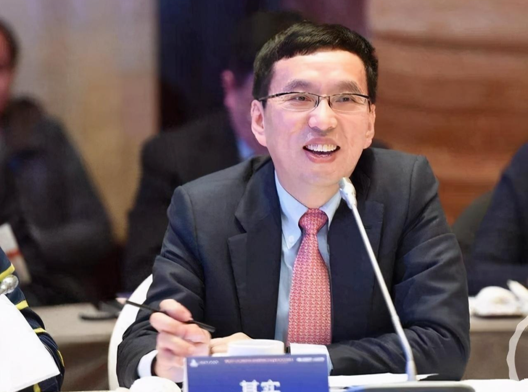 豪掷22亿，神秘女人救急王健林