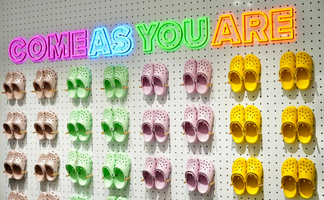 洞洞鞋，小红书中产的集体高潮