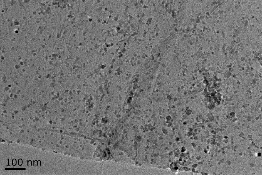 磁性氧化石墨烯
