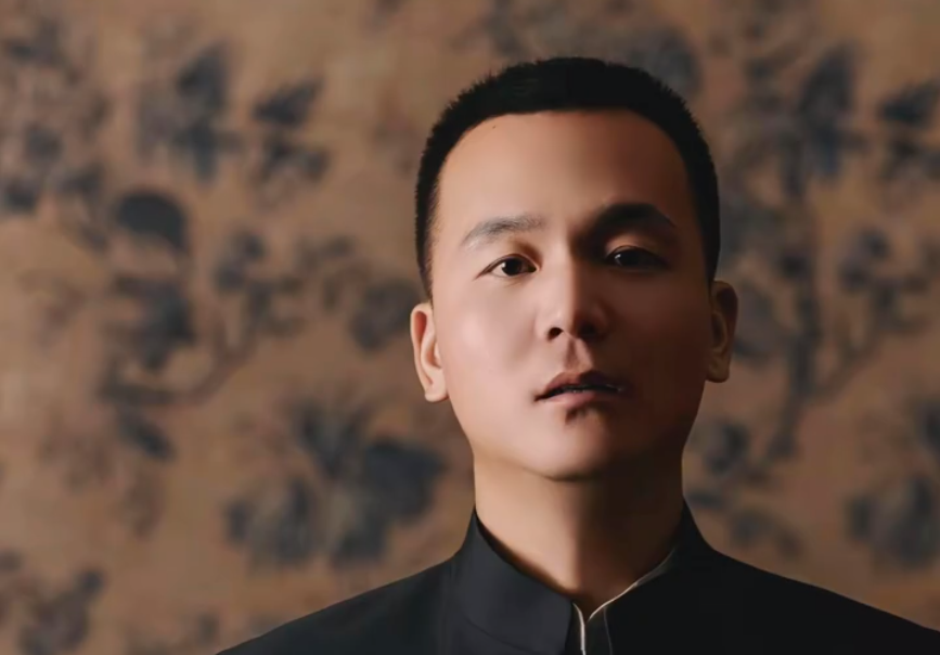 “训狗一哥”潘宏又出事，要求主人签“百万赔偿合同”，这事你站谁？