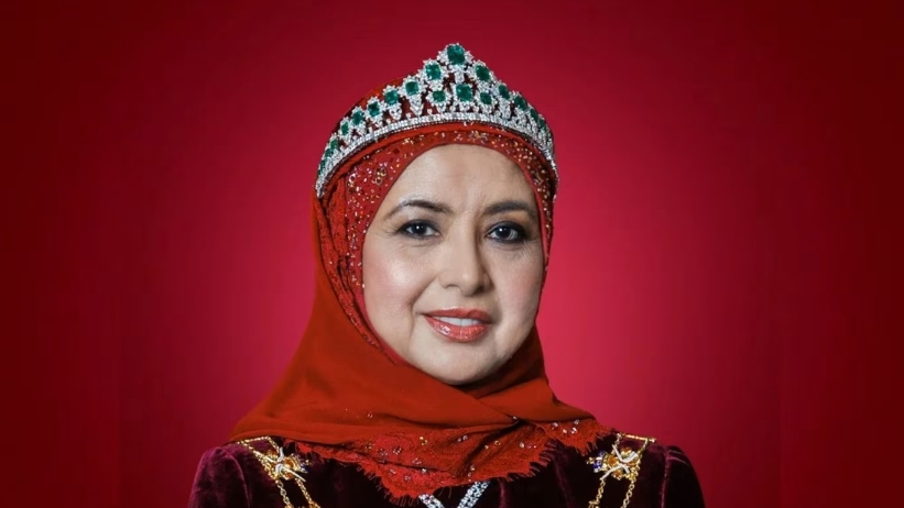 此前他作为柔佛州苏丹,就因家境殷实且行事果敢而名声在外.