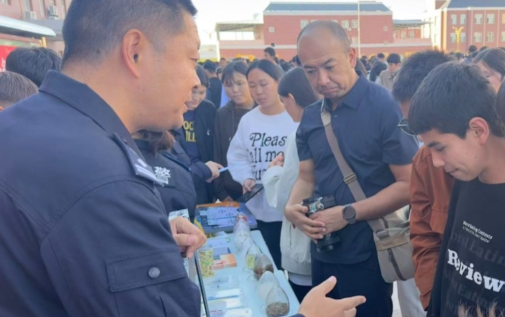 博乐市九中禁毒宣传1 (4).jpg