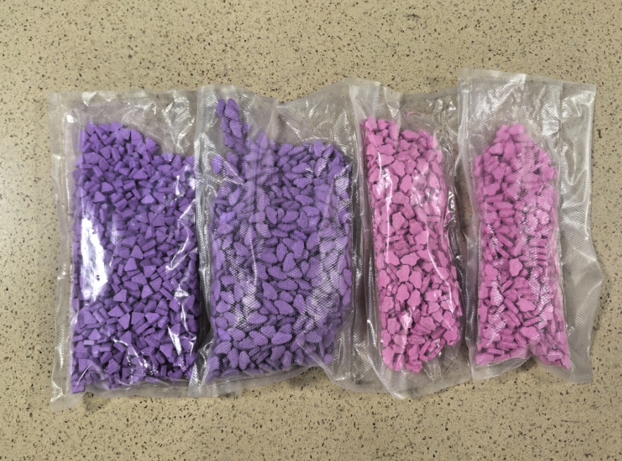 美国纽约州旅游大客车翻车 已致5人死亡数十人受伤