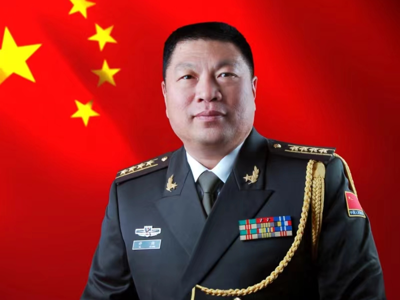 作者简介许强,1958年9月出生,原湖南省怀化军分区司令员,大校军衔