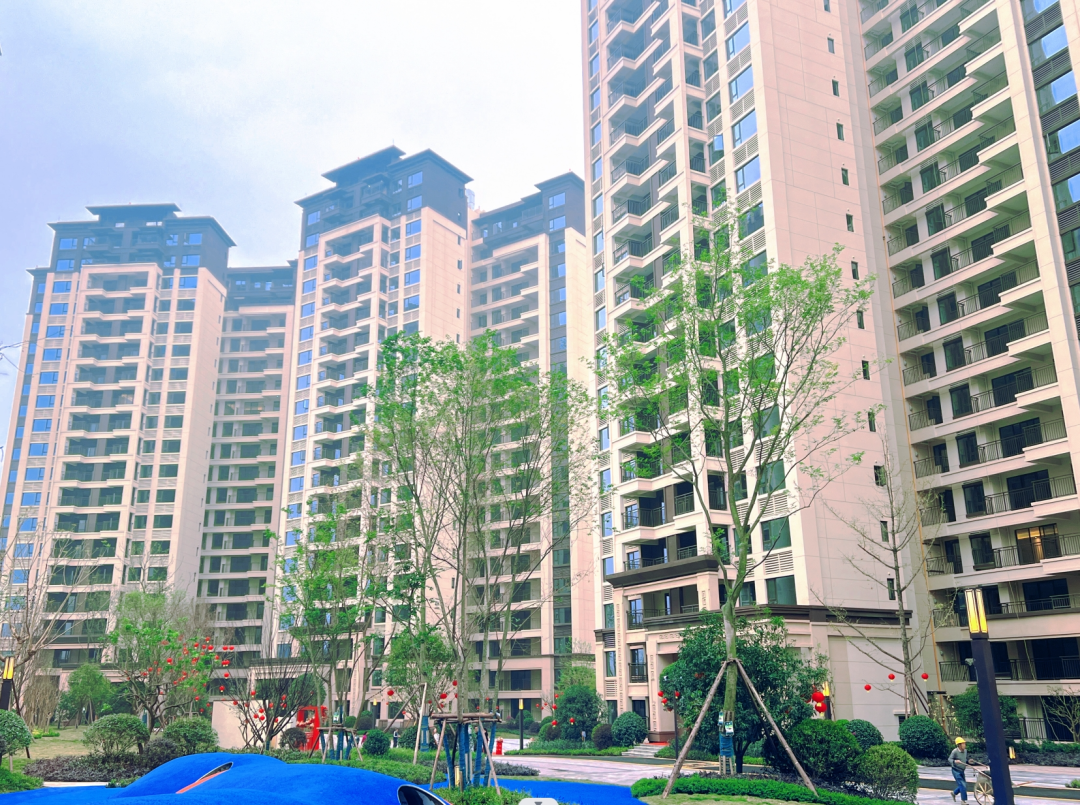 成都蓝光观岭雍锦半岛售楼处电话4007631618转76677价格详情实时更新