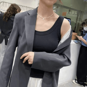 思婷服饰标识