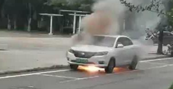 電動汽車電池進水了會怎么樣？的圖2