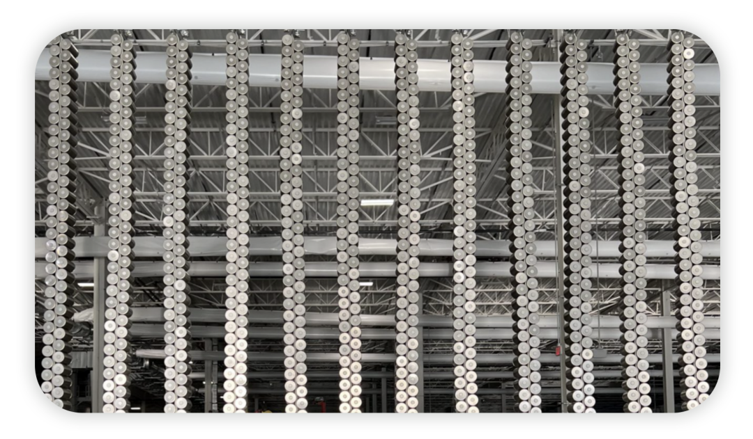 特斯拉Gigafactory Cyber Rodeo活動上的4680電池的圖4