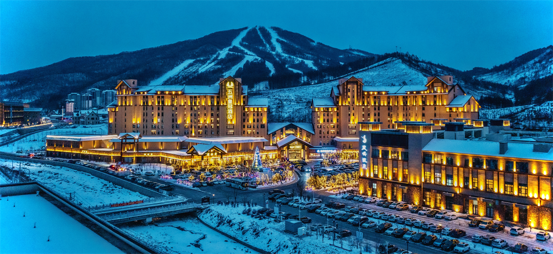 万峰通化滑雪度假区早鸟滑雪套餐399元起 2大1小含雪具至2027年