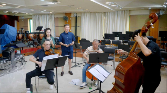 ��������ֽ��н�Ŀ����