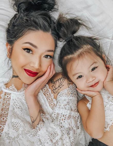 【育儿】“迪士尼公主”生Baby了？3岁就有惊人发量，网友：还好继承老妈的美貌，不然...（组图） - 37