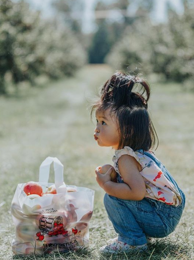 【育儿】“迪士尼公主”生Baby了？3岁就有惊人发量，网友：还好继承老妈的美貌，不然...（组图） - 25