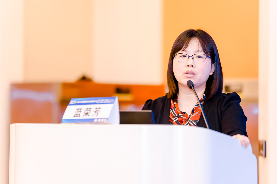 汇聚专业医学学术知识,提供线上线下整体解决方案