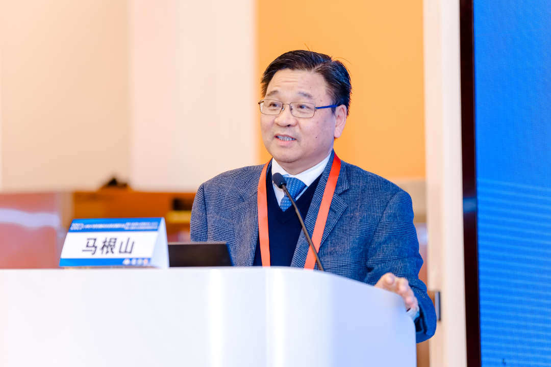 汇聚专业医学学术知识,提供线上线下整体解决方案