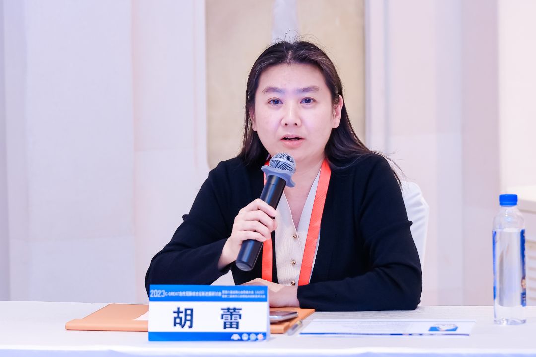 汇聚专业医学学术知识,提供线上线下整体解决方案