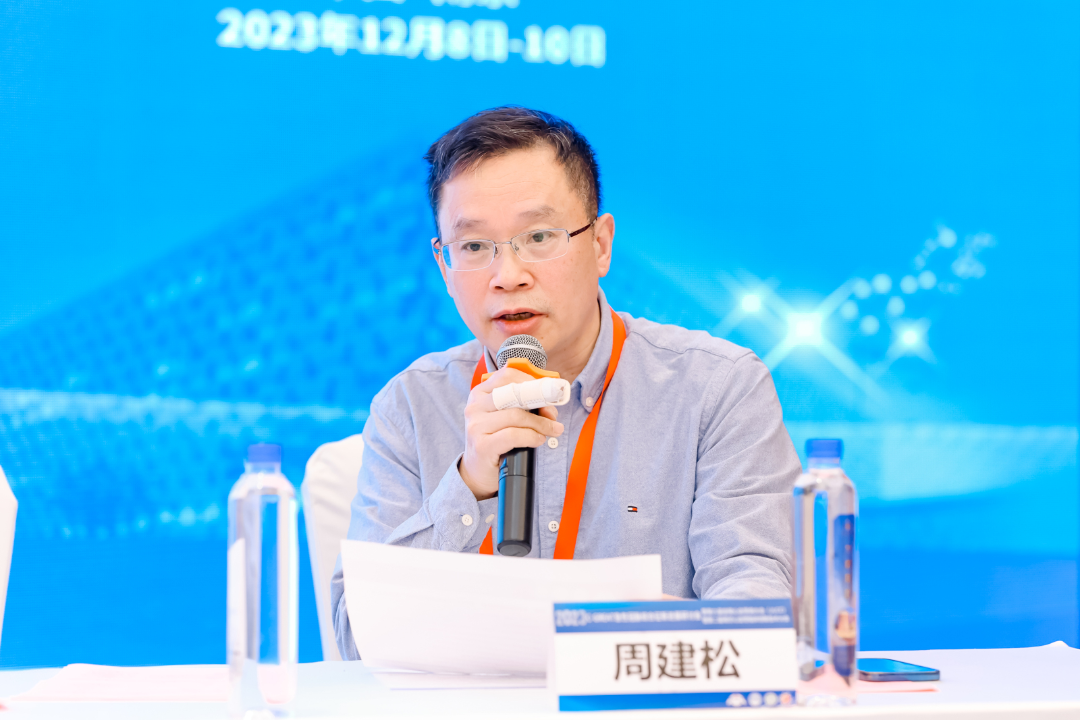 汇聚专业医学学术知识,提供线上线下整体解决方案