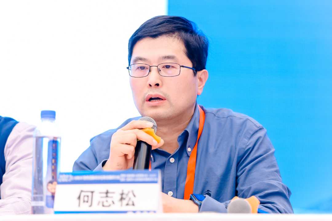 汇聚专业医学学术知识,提供线上线下整体解决方案