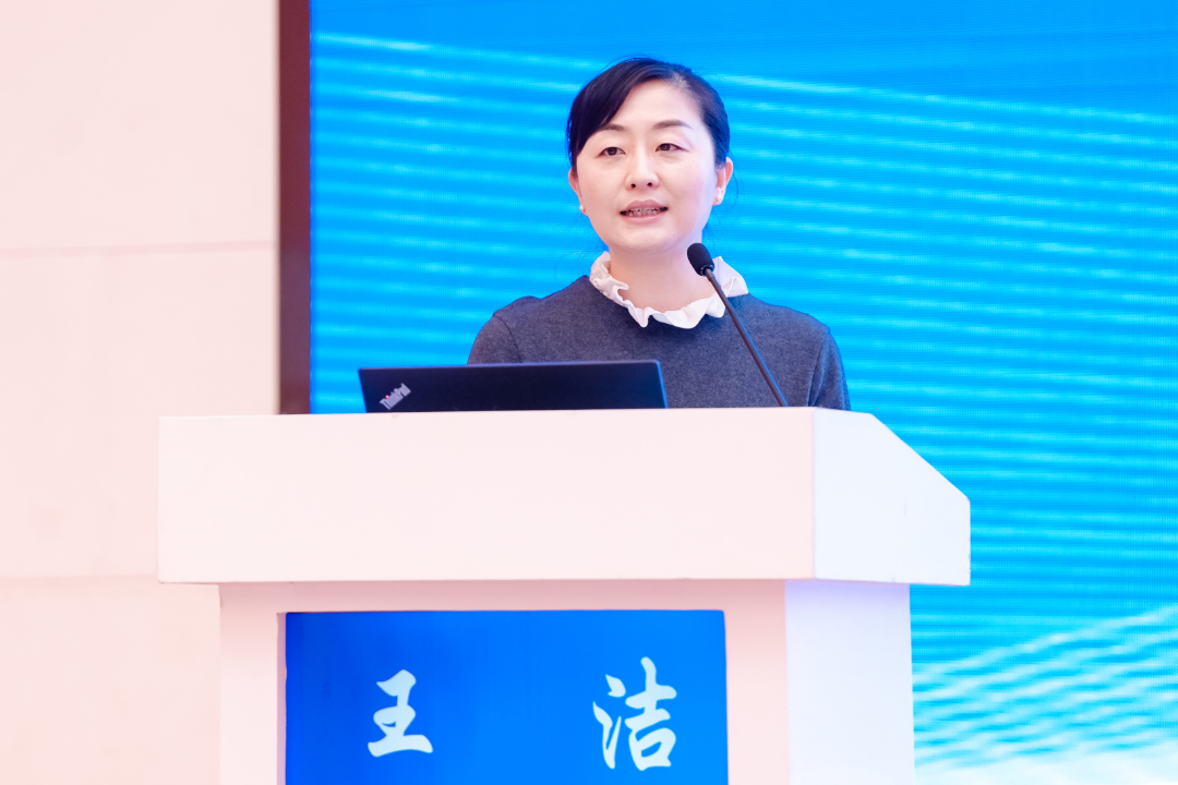汇聚专业医学学术知识,提供线上线下整体解决方案