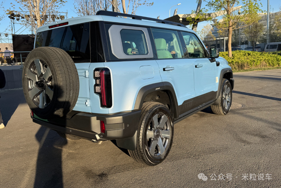 豪华越野汽车_豪华越野车_越野豪华suv
