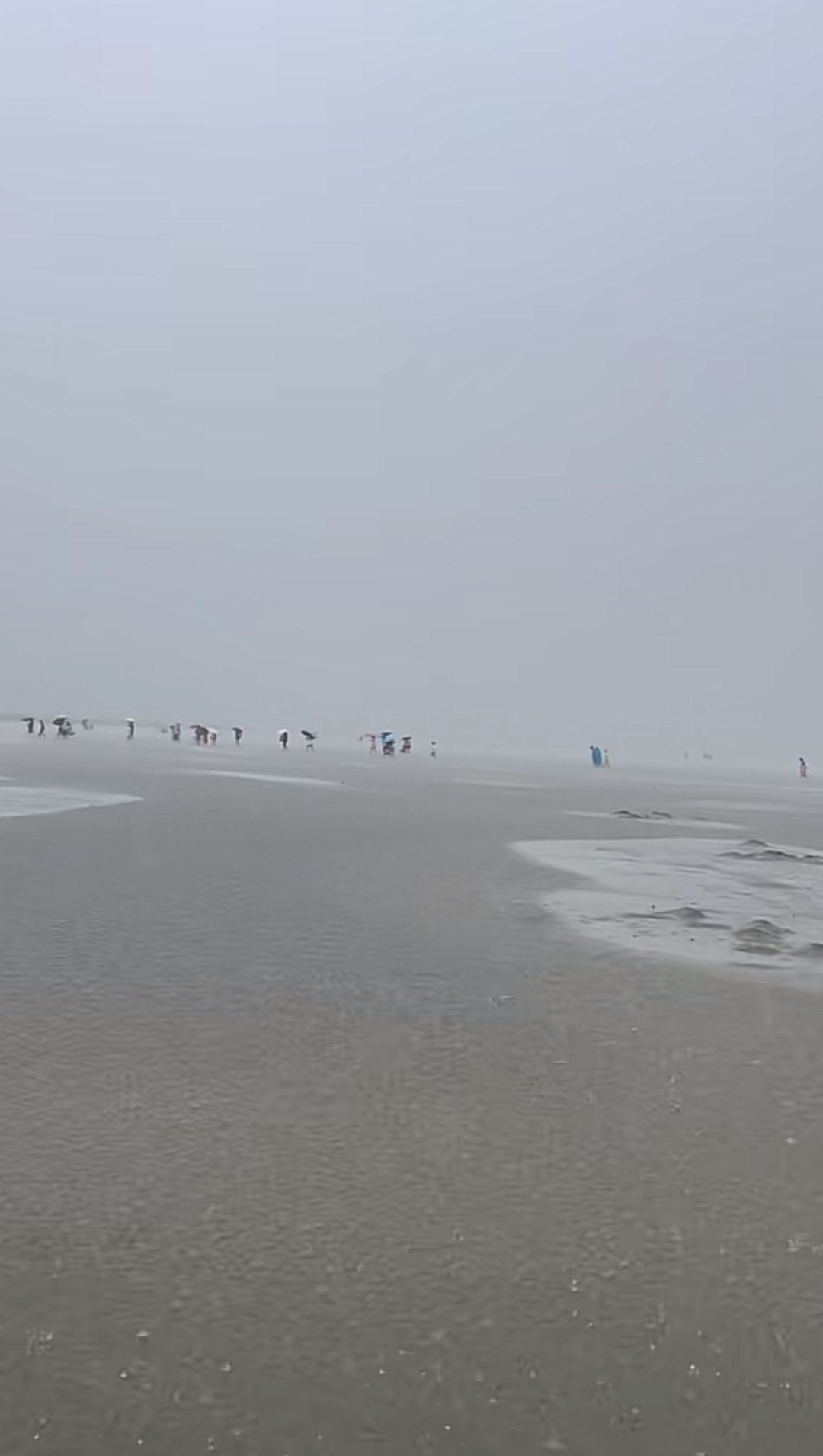 广西北海多人赶海疑遭雷击，应急管理局回应