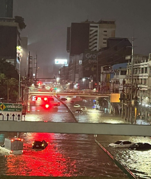 中秋国庆上海飞香港东京土耳其超售补偿 新西兰大雪泰国曼谷洪水灾区提醒