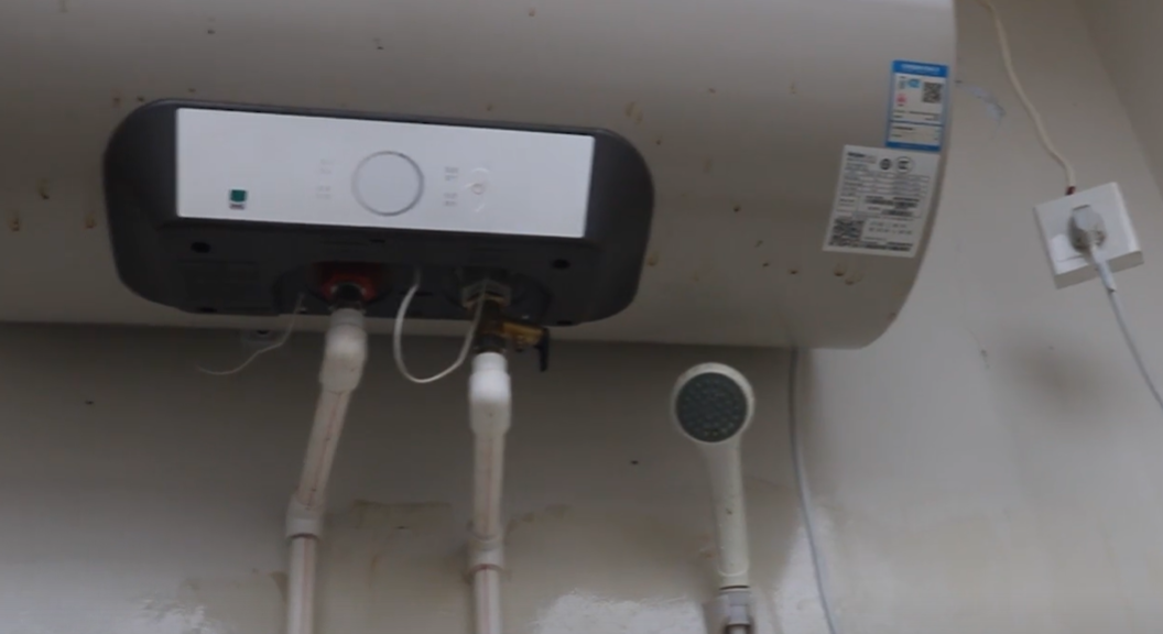 热水器能不能24小时开着？多亏电工师傅告知，再也不担心了！